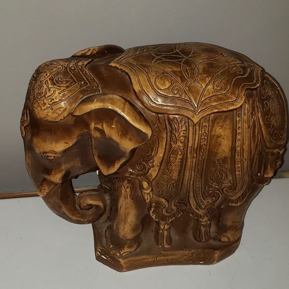 Vintage Wood Carved Heavy Elephant - Picture 4 of 8